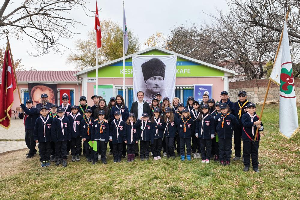 TEPEBAŞI’NDA 65 ÇOCUKLA İKLİM İZCİLERİ KAMPI: DOĞA, ÇEVRE VE ATATÜRK SEVGİSİ BİR ARADA
