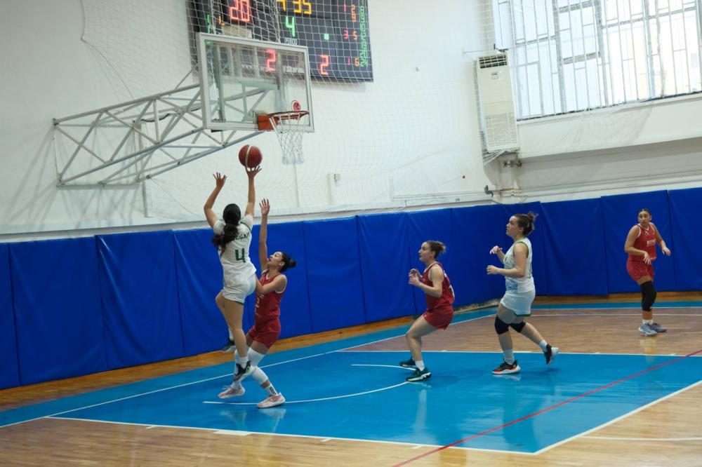 CEYHAN BELEDİYE BASKETBOL TAKIMI’NDAN GÖRKEMLİ SEZON BAŞLANGICI