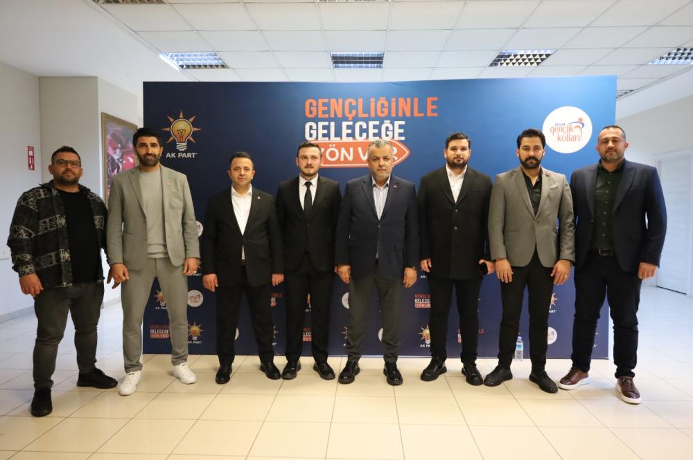 AK PARTİ ÇİĞLİ GENÇLİK KOLLARI'NDA ÖMER ŞAHİN DÖNEMİ BAŞLADI