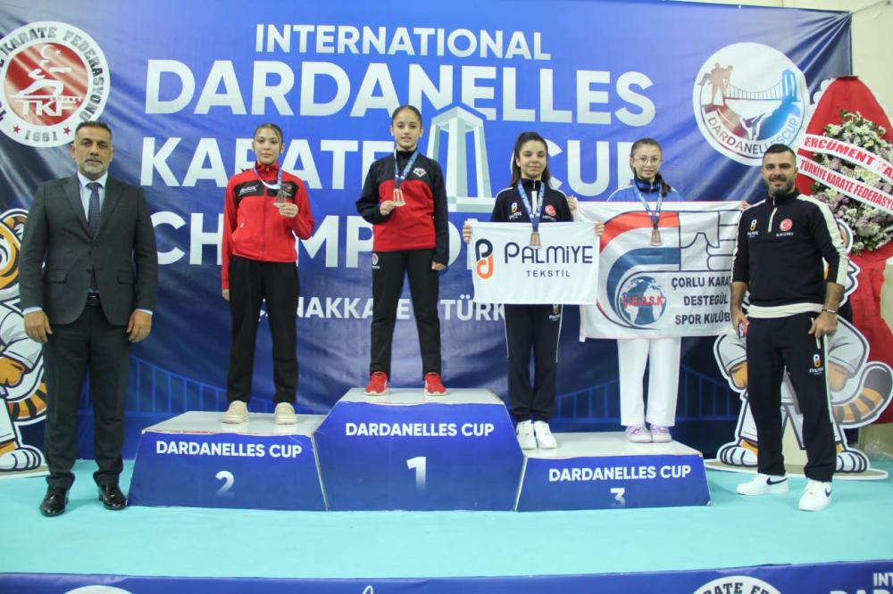 TURNA GÜRBÜZ, INTERNATİONAL DARDANELLES KARATE TURNUVASI’NDA ÜÇÜNCÜLÜK KAZANDI