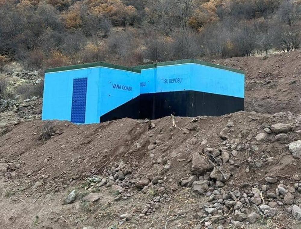 ASKİ BEYPAZARI'NDA SU DEPOLARINI YENİLİYOR