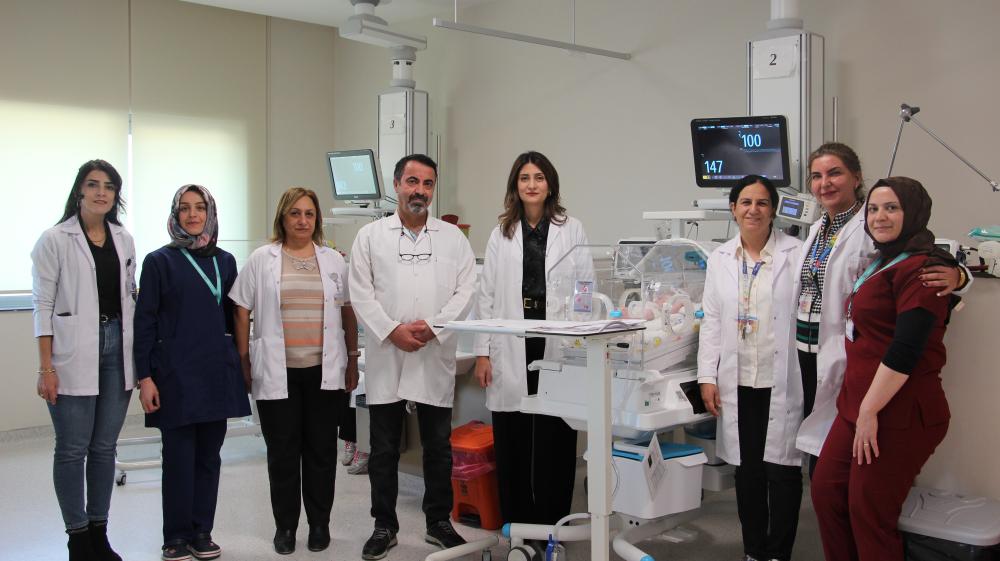 BİNGÖL'DEN GELEN MUCİZE: YEMEK BORUSU OLMAYAN BEBEK SAĞLIĞINA KAVUŞTU