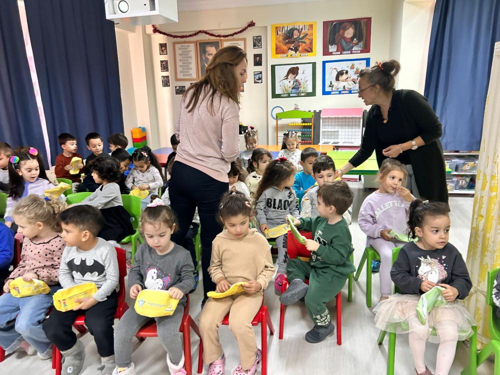 GELİBOLU İLÇE SAĞLIK MÜDÜRLÜĞÜNDEN ANAOKULU ÖĞRENCİLERİNE AĞIZ VE DİŞ SAĞLIĞI EĞİTİMİ