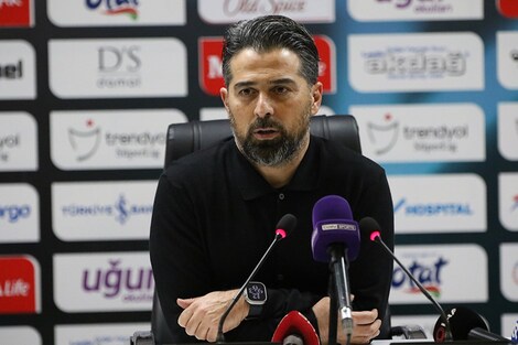 İLHAN PALUT: 