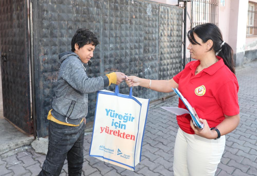 BAŞKAN DEMİRÇALI’DAN ÖĞRENCİLERE BÜYÜK DESTEK