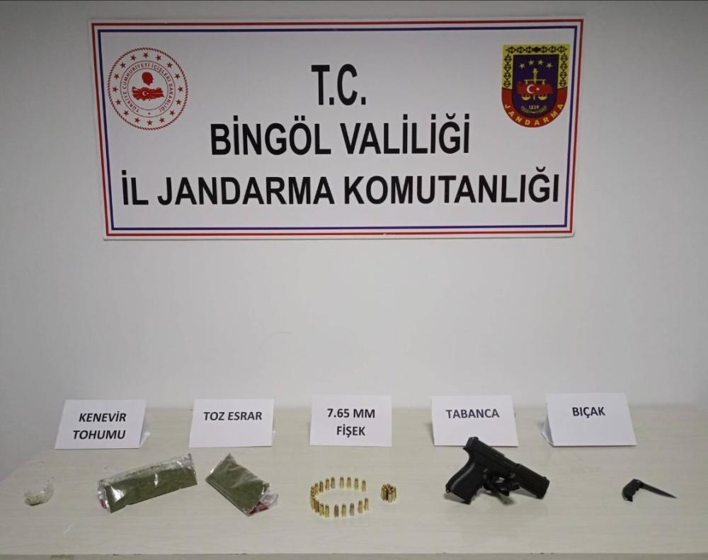 BİNGÖL’DE UYUŞTURUCU VE SİLAH ELE GEÇİRİLDİ