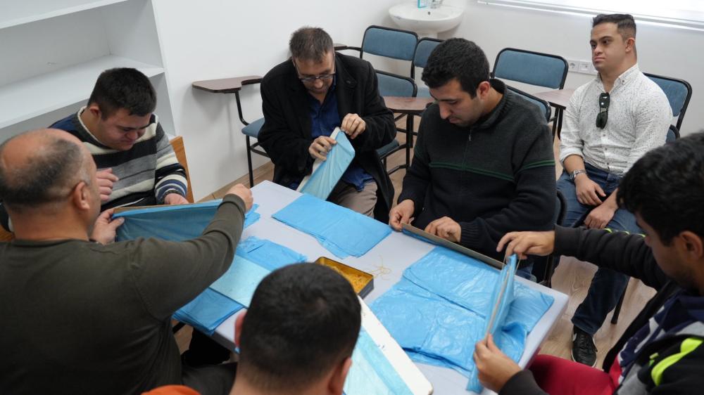 ADIYAMAN BELEDİYESİ’NİN ÖZEL GEREKSİMLİ ÖĞRENCİLER İÇİN GALOŞ ATÖLYESİ BÜYÜK İLGİ GÖRÜYOR