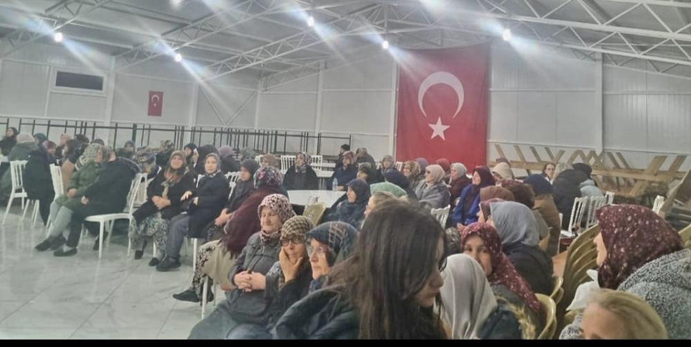 UMRE YOLCULARI GELİBOLU’DAN DUALARLA UĞURLANDI