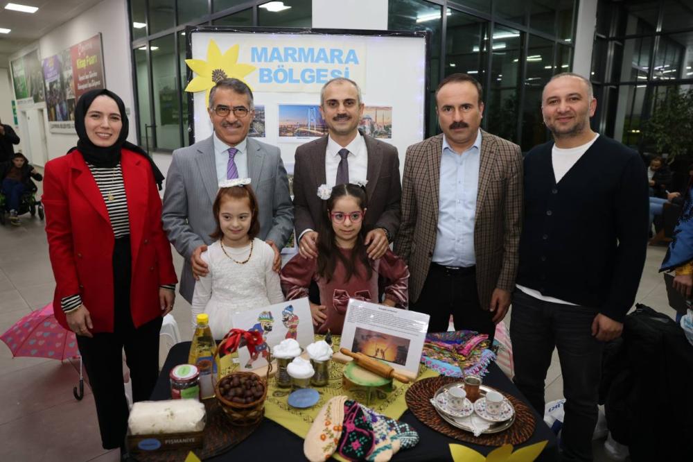 ÇAYIROVALI ÖZEL BİREYLERİN HÜNERLERİ AYAKTA ALKIŞLANDI