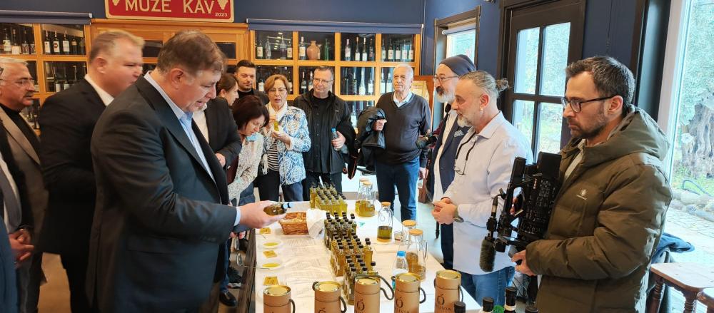 URLA ZEYTİN VE SANAT FESTİVALİ, ZEYTİNE GÖNÜL VERENLERİN BULUŞMA NOKTASI OLDU