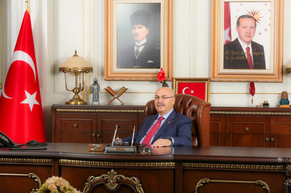 VALİ KÖŞGER'DEN 10 ARALIK DÜNYA İNSAN HAKLARI GÜNÜ MESAJI