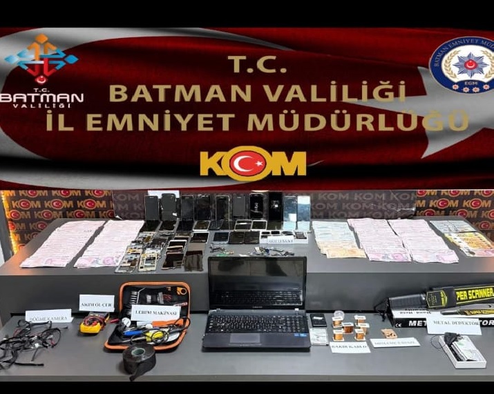 BATMAN'DA KOPYA DÜZENEĞİ KURDUĞU İDDİA EDİLEN ŞÜPHELİ YAKALANDI