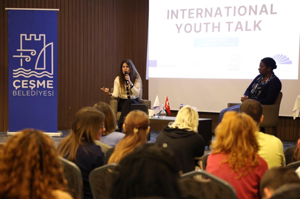 BAŞKAN DENİZLİ, ERASMUS PROGRAMI GENÇLERİYLE BİR ARAYA GELDİ