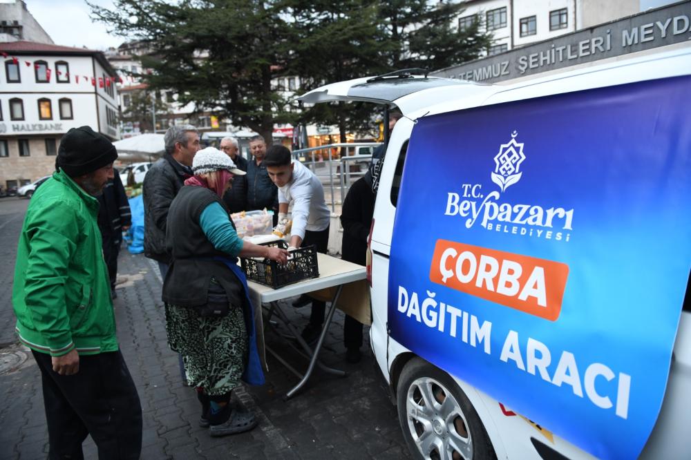 BELEDİYEDEN KIŞ GÜNÜ SICAK ÇORBA İKRAMI