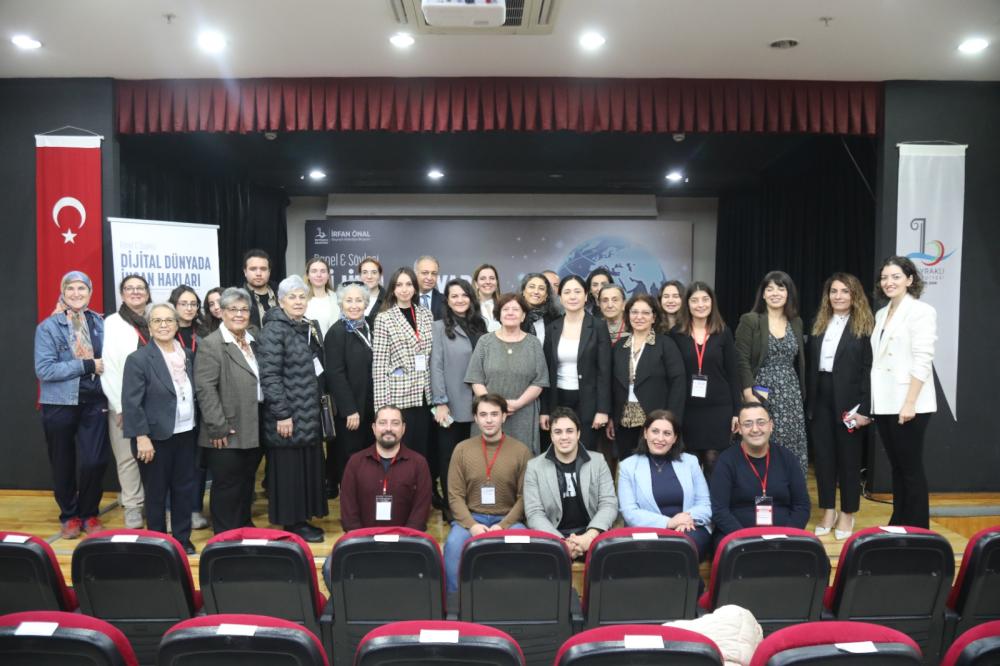 BAYRAKLI BELEDİYESİNDEN ‘DİJİTAL DÜNYADA İNSAN HAKLARI PANELİ’