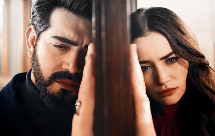 ÖZLEM KALPLERDE YANKILANAN DERİN HASRET