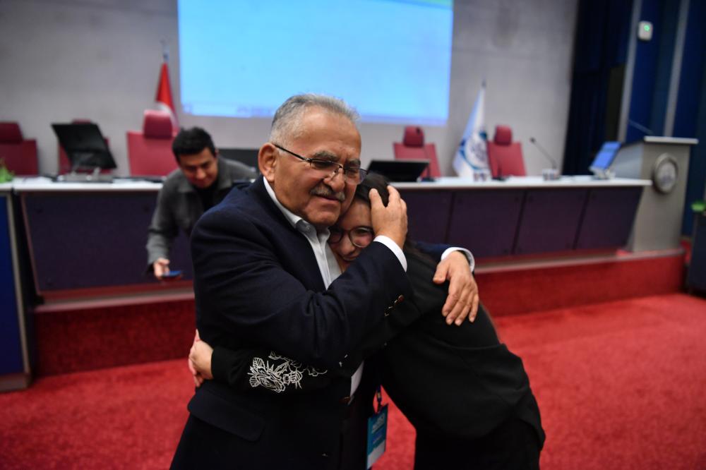 BÜYÜKŞEHİR'DEN ENGELSİZ İLETİŞİM PROJESİYLE ÖZEL BİREYLERE İŞ DENEYİMİ FIRSATI
