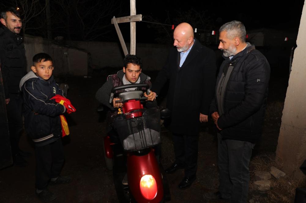 KOCASİNAN’DAN ELEKTRİKLİ ENGELSİZ NAKİL ARACI HİZMETİ