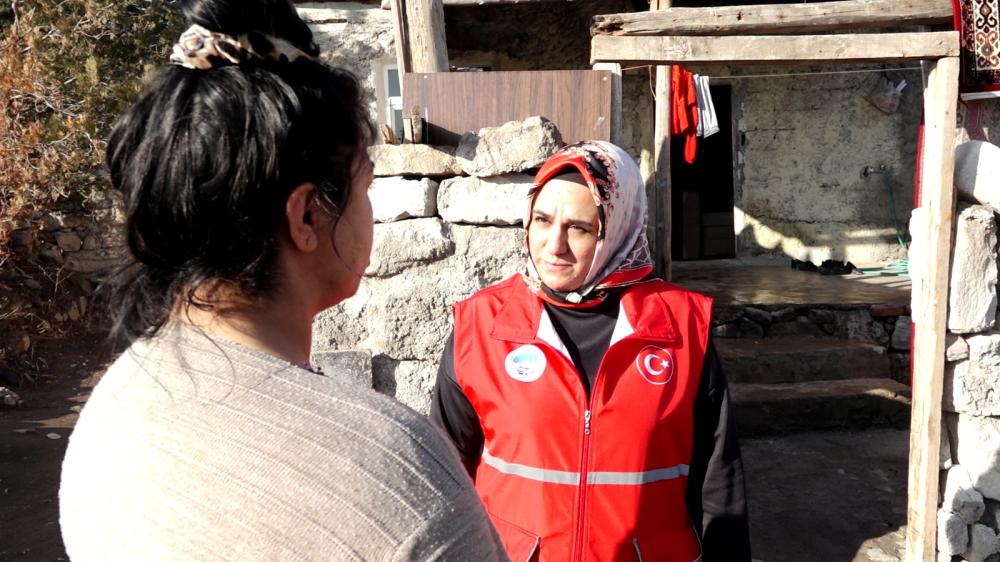 SOSYAL BELEDİYECİLİK ÖRNEĞİ: KAYSERİ BÜYÜKŞEHİR’DEN İHTİYAÇ SAHİBİ AİLEYE YARDIM ELİ