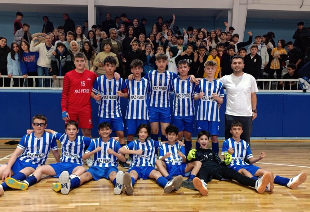 FUTSALDA BÜYÜK ZAFER: GAZİ GÜNDÜZALP ÇEYREK FİNAL BİLETİNİ ALDI