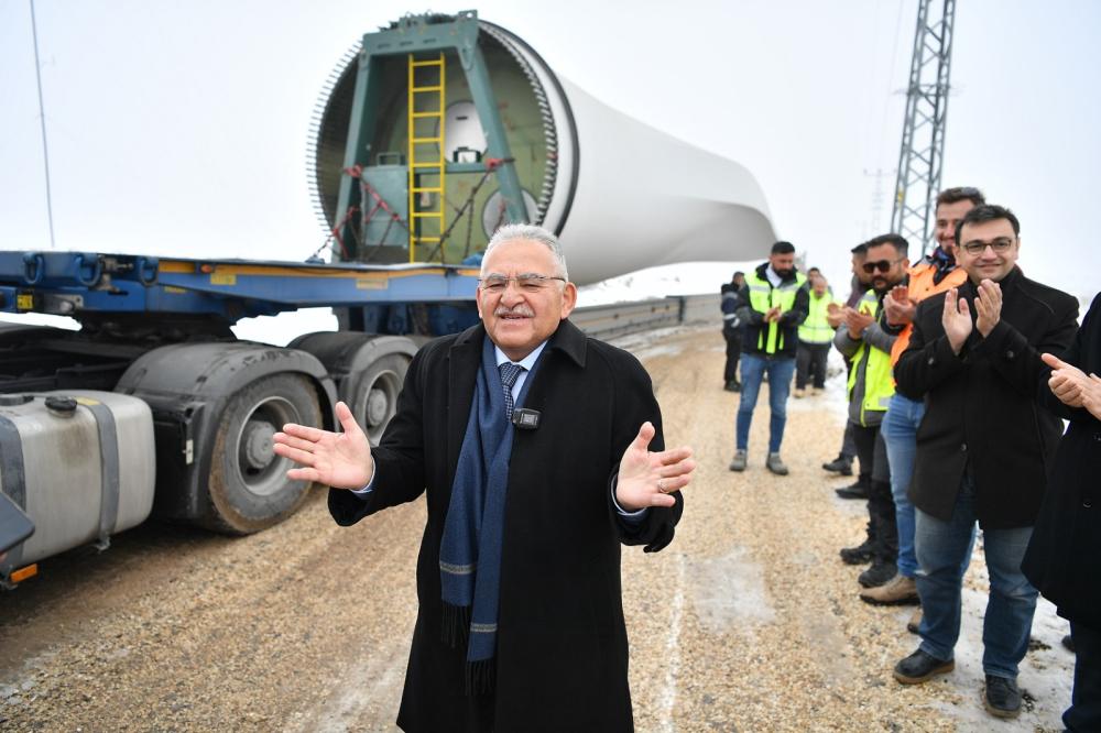 KAYSERİ, 2024’TE TÜRKİYE’NİN EN ÇOK YATIRIM YAPAN BÜYÜKŞEHRİ OLDU