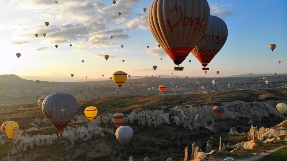 TÜRKİYE’DE BALON TURİZMİNDE REKOR: 933 BİN YOLCU İLE ZİRVEYE ULAŞILDI