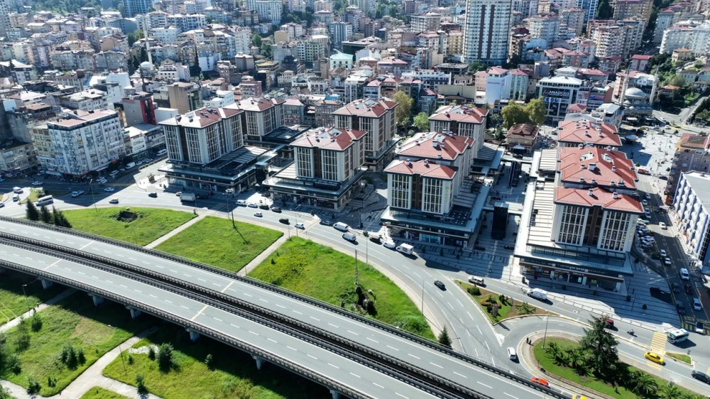 RİZE KENTSEL DÖNÜŞÜMLE MODERN KENT MEYDANINA KAVUŞTU