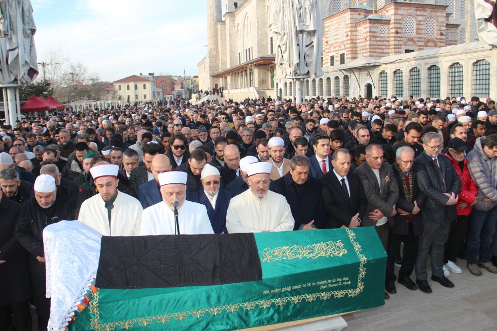 EMEKLİ ÖĞRETİM ÜYESİ MERİÇ ÖKTEN DUALARLA SON YOLCULUĞUNA UĞURLANDI