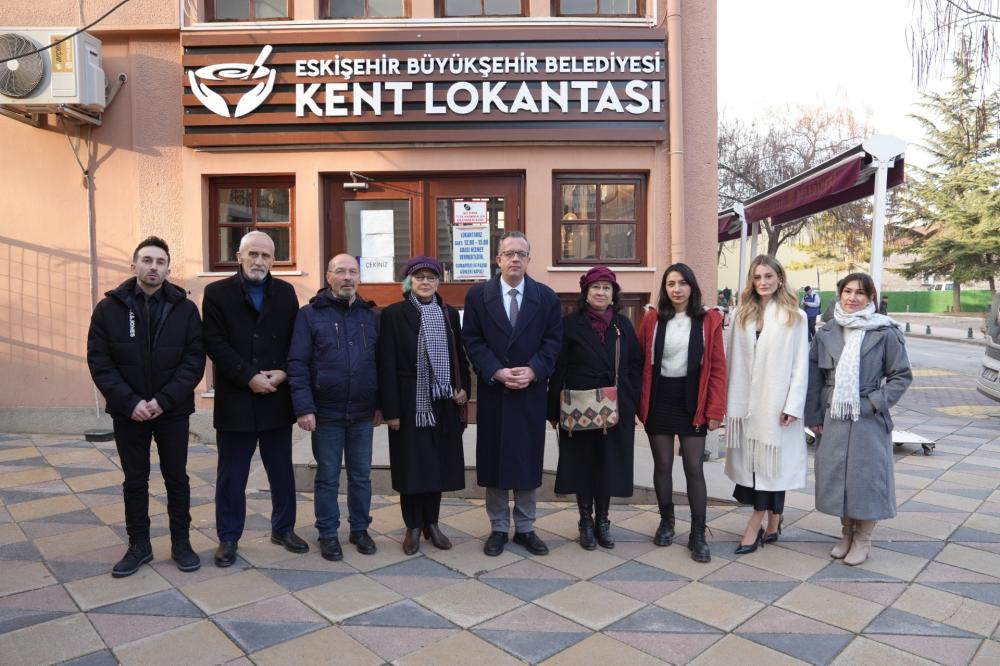ESKİŞEHİR KENT KONSEYİ’NDEN ASKIDA YEMEK KAMPANYASINA BÜYÜK DESTEK
