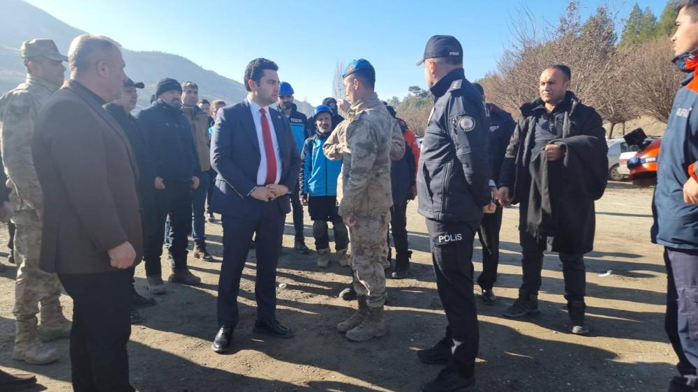 ADIYAMAN GÖLBAŞI’NDA KAYIP NURİYE PARMAKSIZ İÇİN YOĞUN ARAMA ÇALIŞMALARI