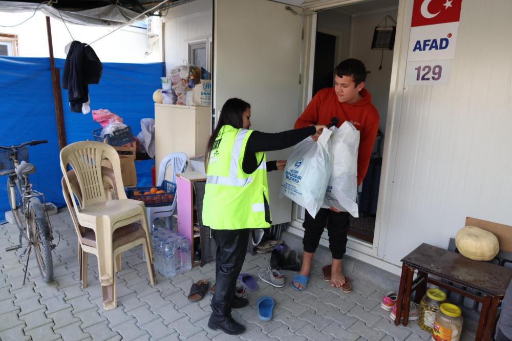 HATAY BÜYÜKŞEHİR’DEN İHTİYAÇ SAHİPLERİNE KIŞ DESTEĞİ