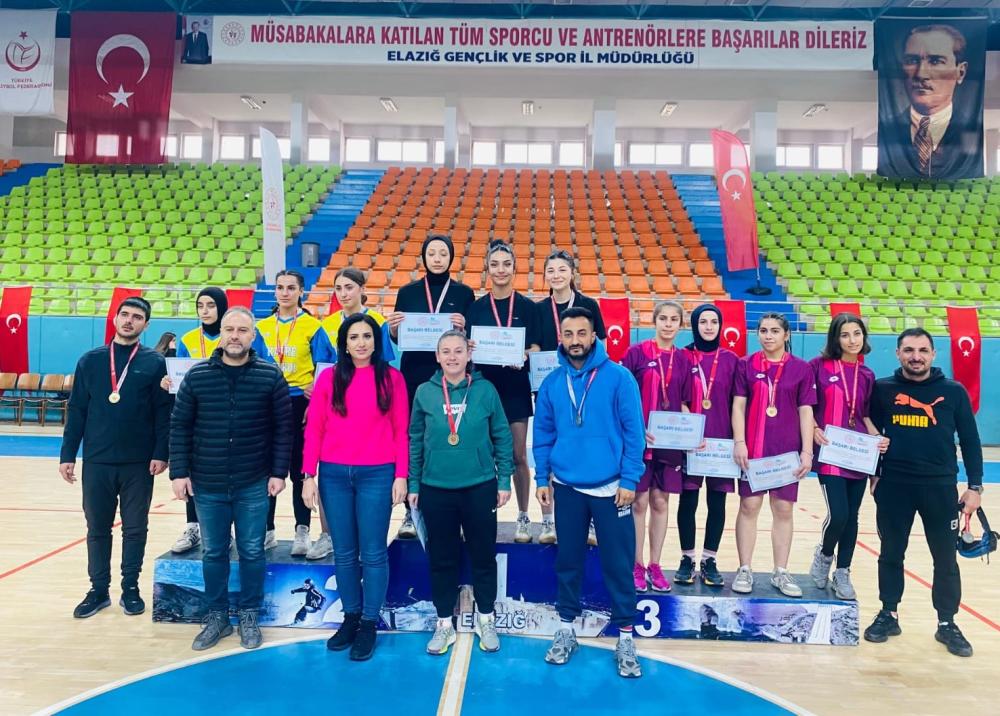 BESNİ OSB KOLEJİ MASA TENİSİ TAKIMI TÜRKİYE FİNALLERİNE YÜKSELDİ