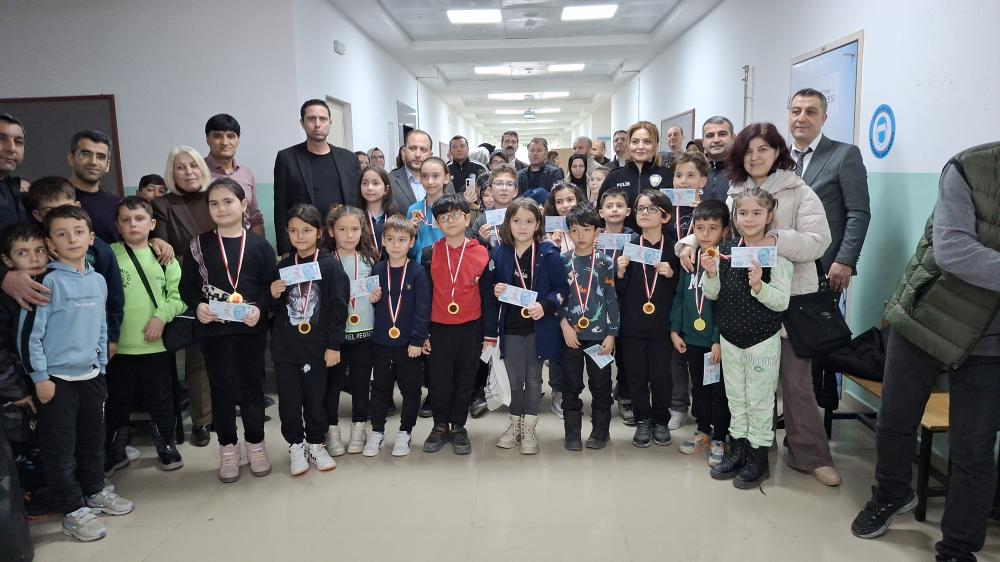 BEYPAZARI CUMHURİYET İLKOKULU’NDA 2025 SATRANÇ TURNUVASI HEYECANI