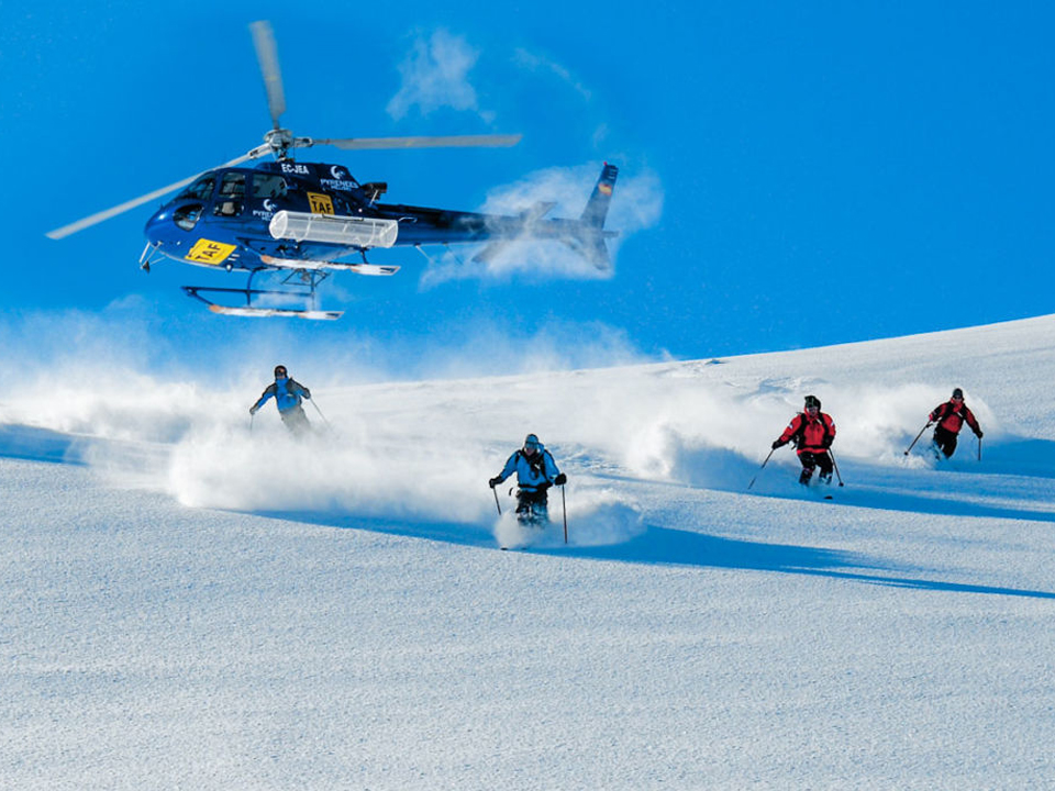 RİZE’DE HELİKOPTERLİ KAYAK SPORU: HELİSKİ BAŞLADI