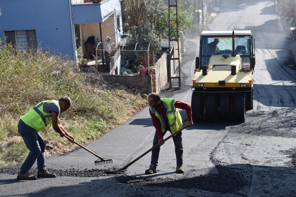 HBB, DENİZCİLER MAHALLESİ’NDE 10 AYDA 13 KİLOMETRE ASFALT SERDİ