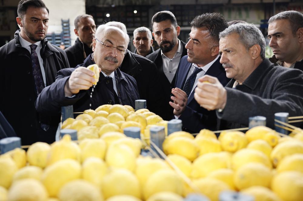 VALİ KÖŞGER, ADANA HAL ESNAFIYLA BULUŞTU