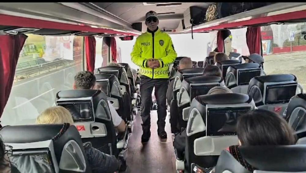 GELİBOLU TRAFİK AMİRLİĞİ: 2024’TE GÜVENLİ YOLLAR SAĞLANDI