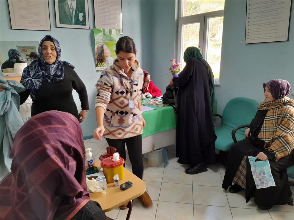 RİZE’DE SERVİKS KANSERİ FARKINDALIK AYI ETKİNLİKLERİ GERÇEKLEŞTİRİLDİ