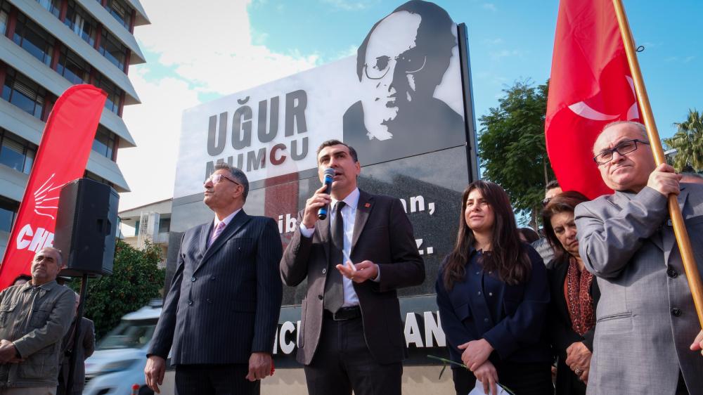CHP ADANA, UĞUR MUMCU VE DEMOKRASİ ŞEHİTLERİNİ TÖRENLE ANDI