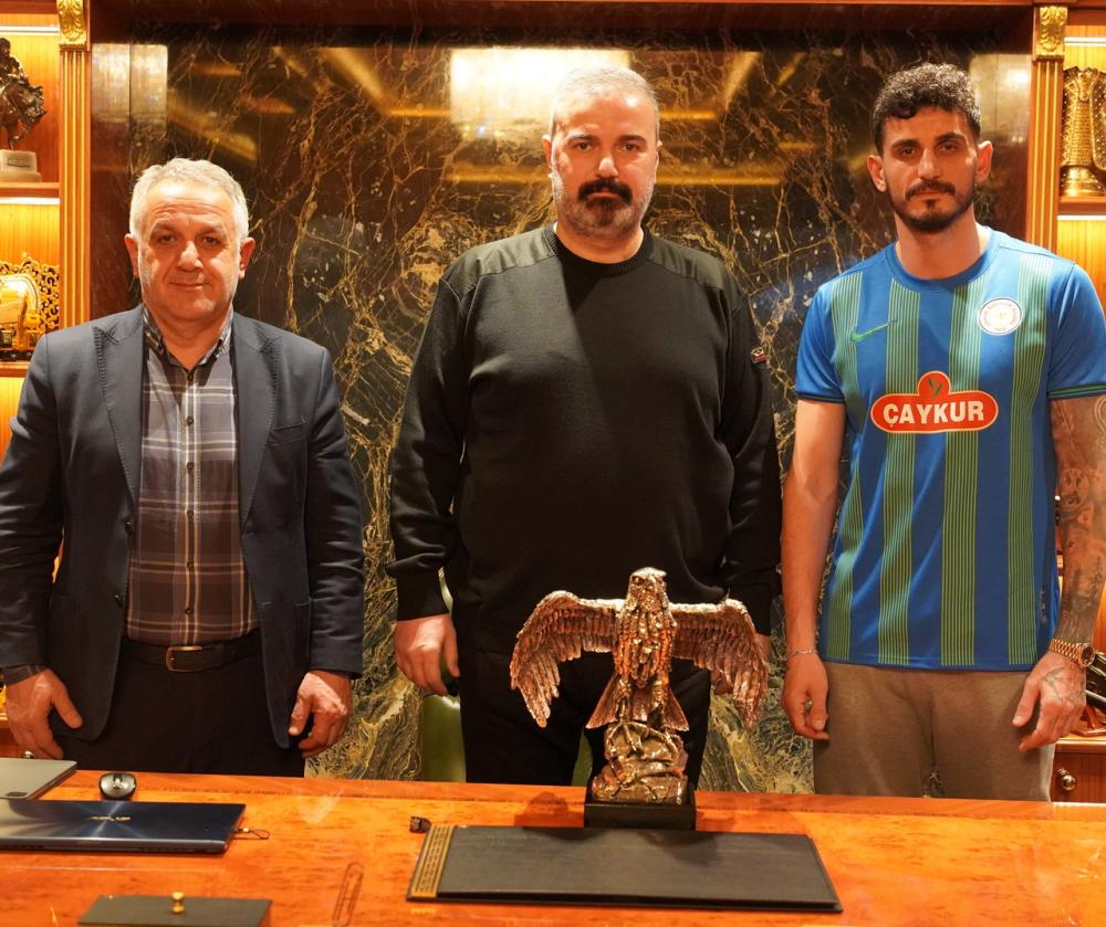 MİLLİ FUTBOLCU SAMET AKAYDİN, ÇAYKUR RİZESPOR İLE SÖZLEŞME İMZALADI