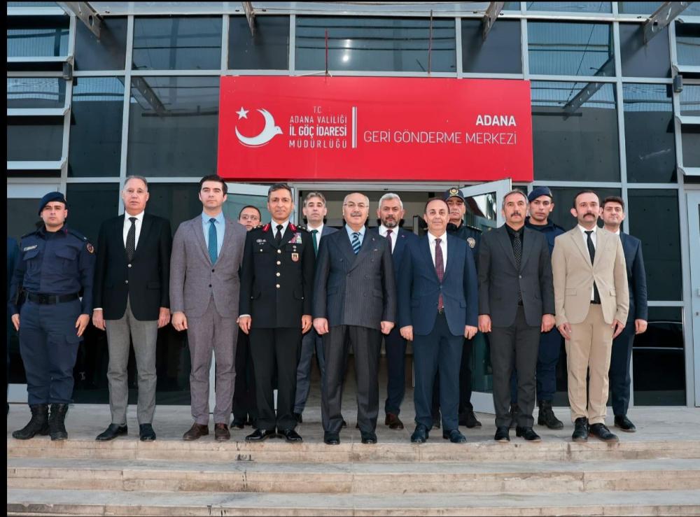 ADANA'DA DÜZENSİZ GÖÇLE MÜCADELE: VALİ KÖŞGER’DEN ÖNEMLİ AÇIKLAMALAR