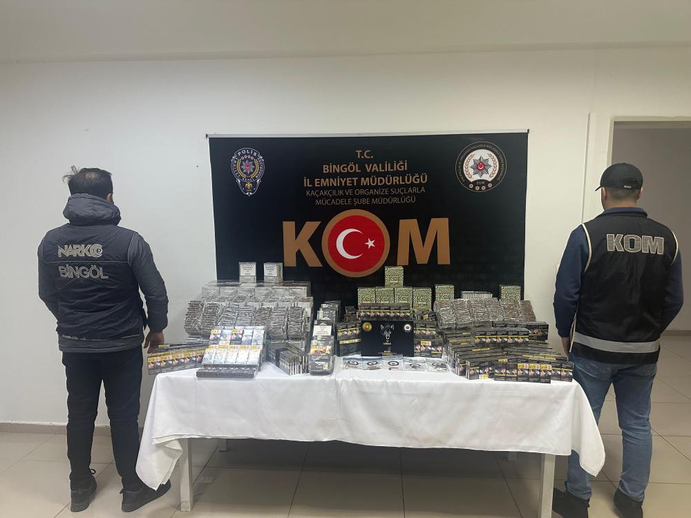 BİNGÖL’DE KAÇAKÇILIK OPERASYONU: BİNLERCE MAKARON VE UYUŞTURUCU ELE GEÇİRİLDİ