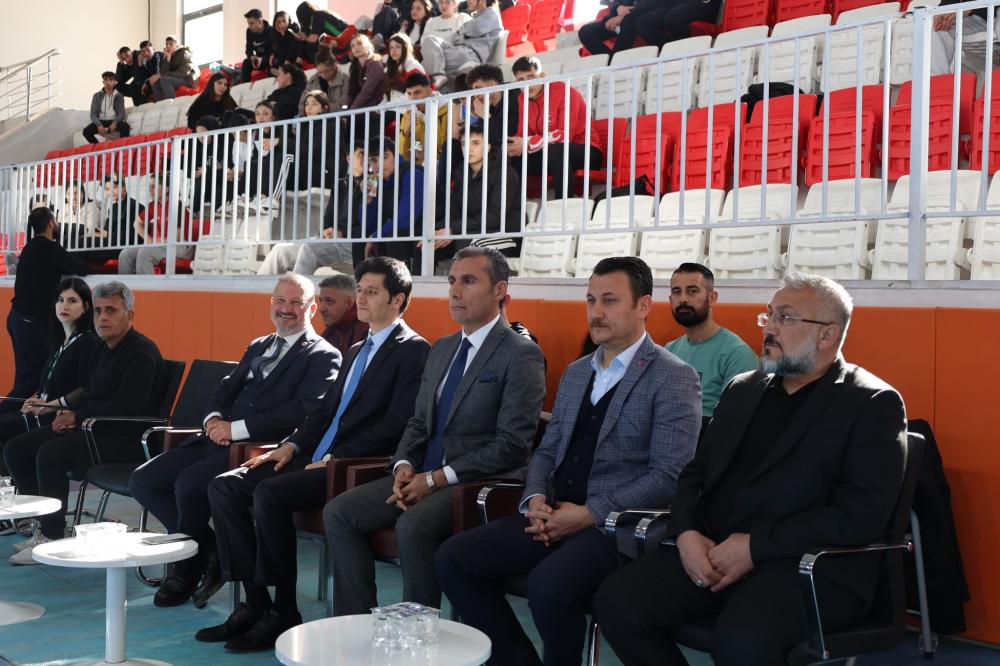 ADIYAMAN’DA MUAYTHAİ RÜZGÂRI: BÖLGE ŞAMPİYONASI BÜYÜK İLGİ GÖRDÜ