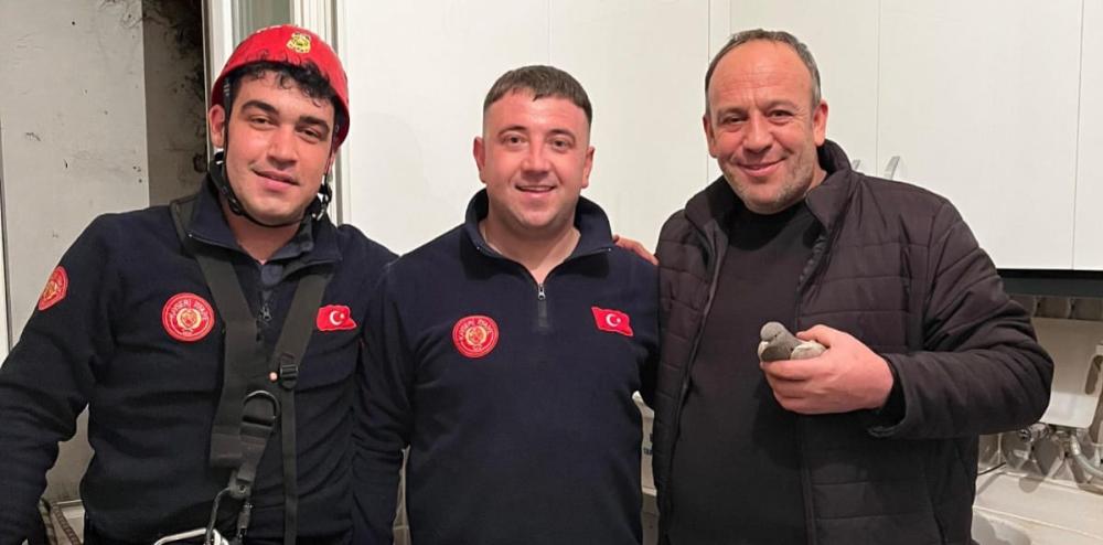 KAYSERİ’DE İTFAİYE EKİPLERİNDEN CAN DOSTLARA YARDIM ELİ