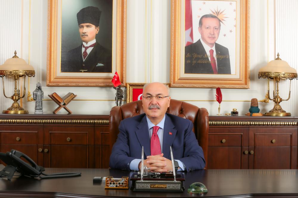 VALİ KÖŞGER: 