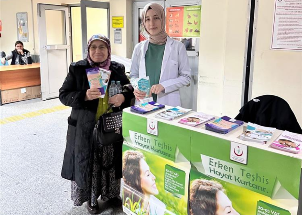 RİZE’DE 4 ŞUBAT DÜNYA KANSER GÜNÜ İÇİN FARKINDALIK ETKİNLİKLERİ DÜZENLENDİ