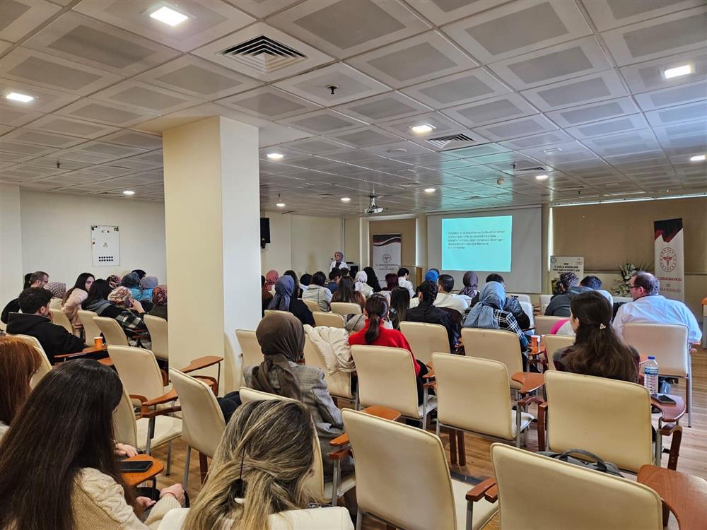 RİZE’DE EVDE SAĞLIK HİZMETLERİ EĞİTİMLERİ DEVAM EDİYOR