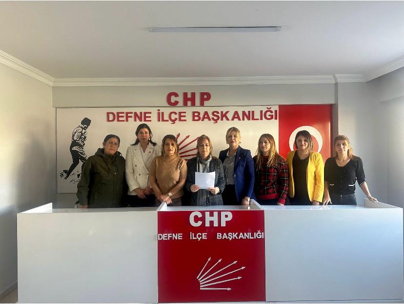 CHP KADIN KOLLARI: “MEDENİ KANUN’A SAHİP ÇIKIYORUZ!”