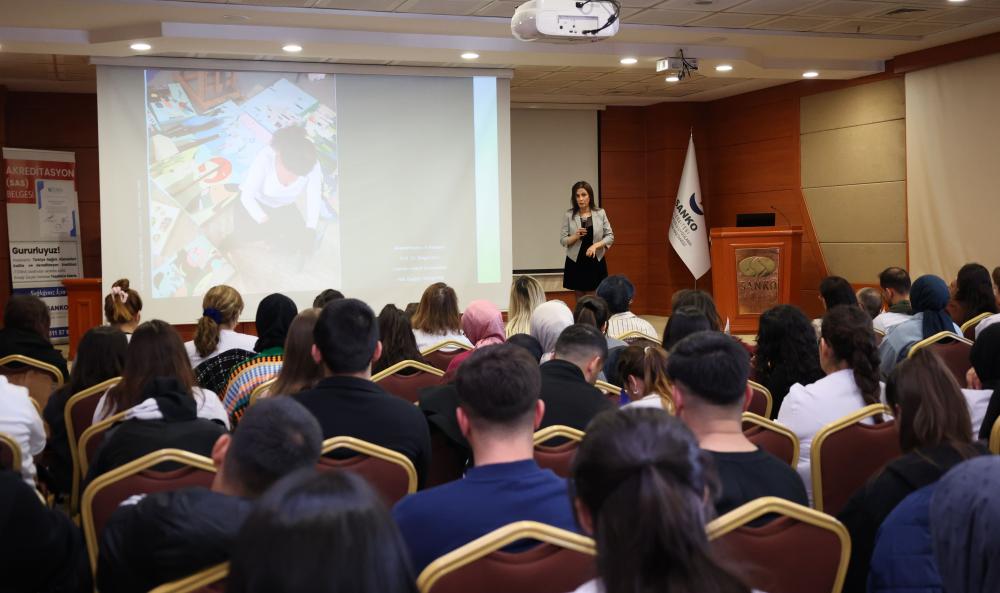 SANKO ÜNİVERSİTESİ’NDE “SANAT VE SAĞLIK” KONULU SÖYLEŞİ GERÇEKLEŞTİRİLDİ
