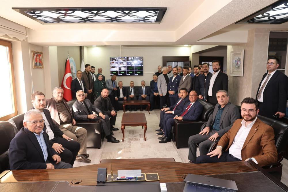 BAŞKAN BÜYÜKKILIÇ VE AK PARTİ HEYETİ TOMARZA’DA VATANDAŞLARLA BULUŞTU